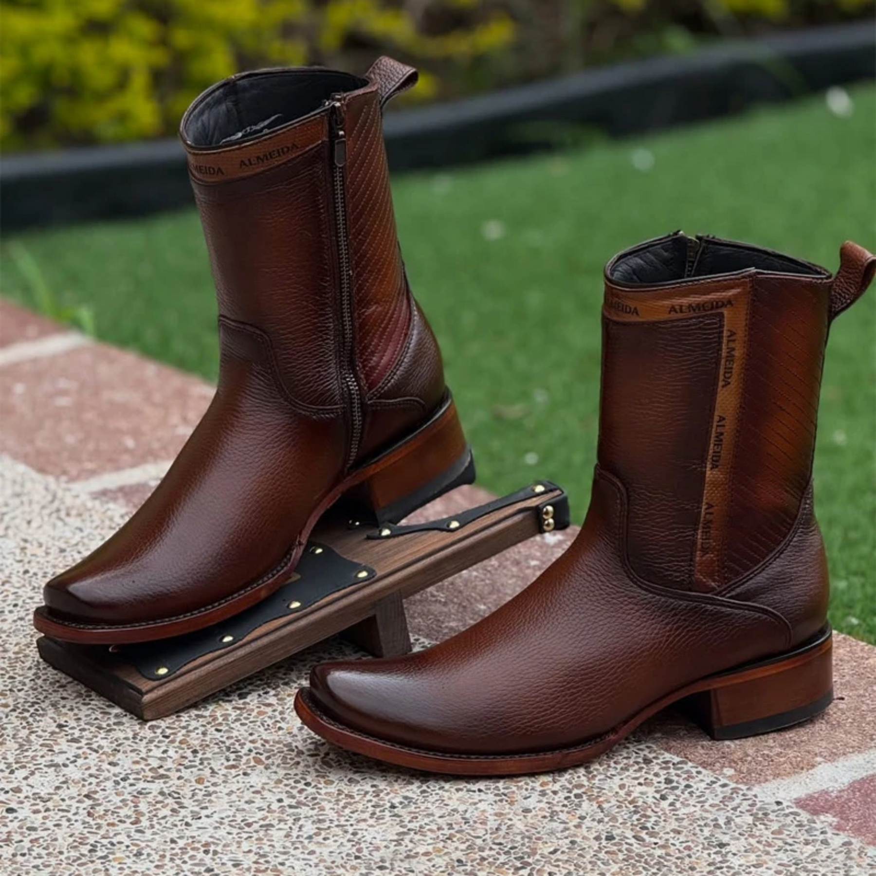 Kit Bota Maverick 4.0 em Couro Legítimo com Palmilha Ortopédica +BRINDES: Boné, Cinto e Carteira